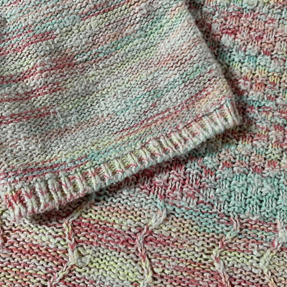 American Rag fringed. Multi-color. Size XL. Chest approx 20 inches - Picture 5 of 8